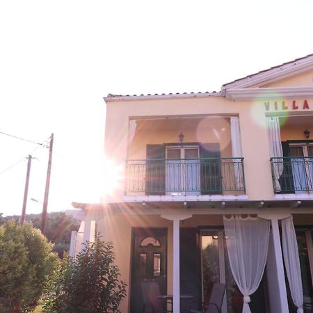 Villa Ladina ลิเกีย ภายนอก รูปภาพ