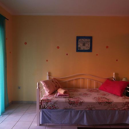 Villa Ladina ลิเกีย ภายนอก รูปภาพ