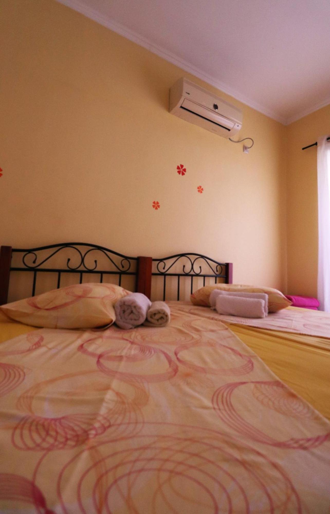 Villa Ladina ลิเกีย ภายนอก รูปภาพ