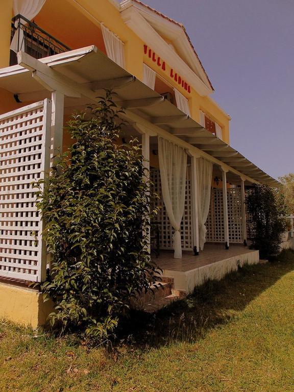 Villa Ladina ลิเกีย ภายนอก รูปภาพ